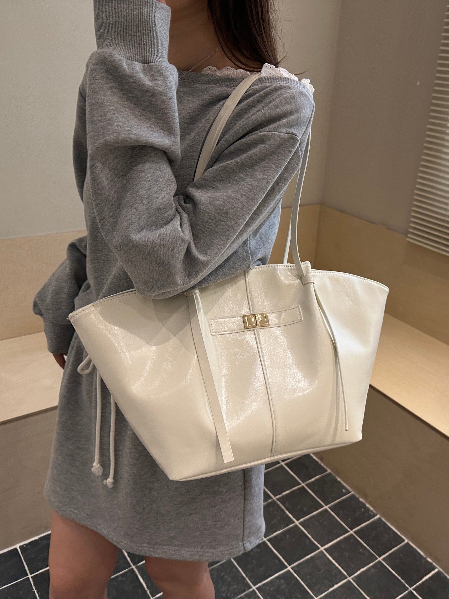 SOERA Gerda Shopper Bag - Handbags - White Regular