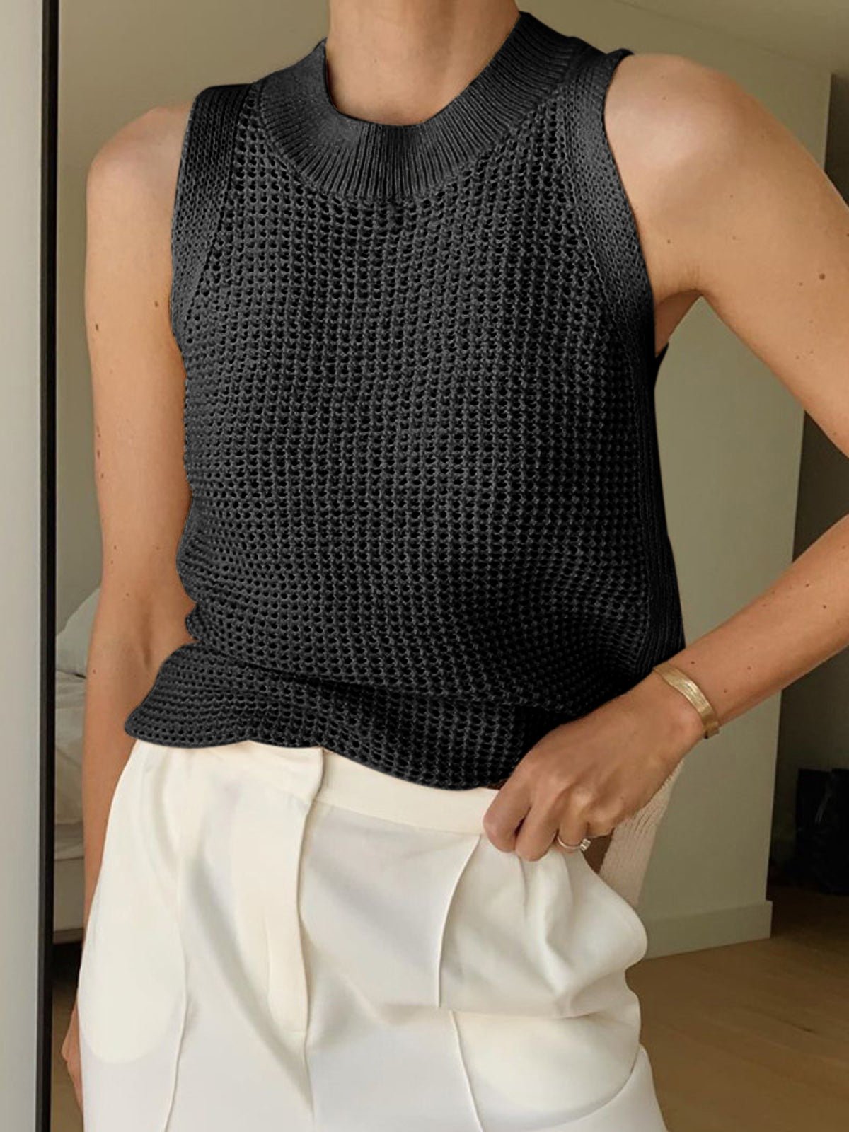 SOERA Jamilla Hollow Knit Tank Top - Tops - Black XS